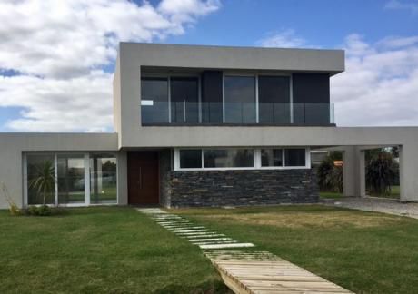 Venta Casa 3 Dormitorios En Altos De La Tahona