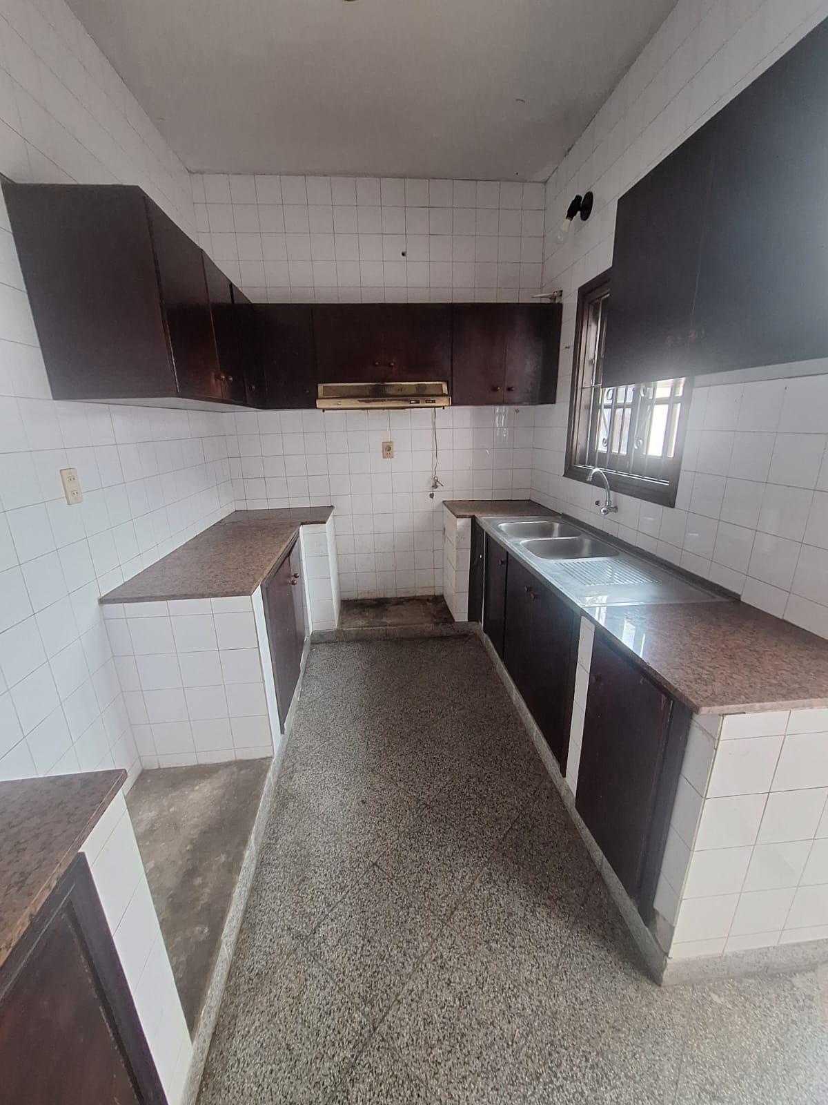 ALQUILO AMPLIA CASA EN ASUNCION BARRIO GRAL DIAZ — foto 2
