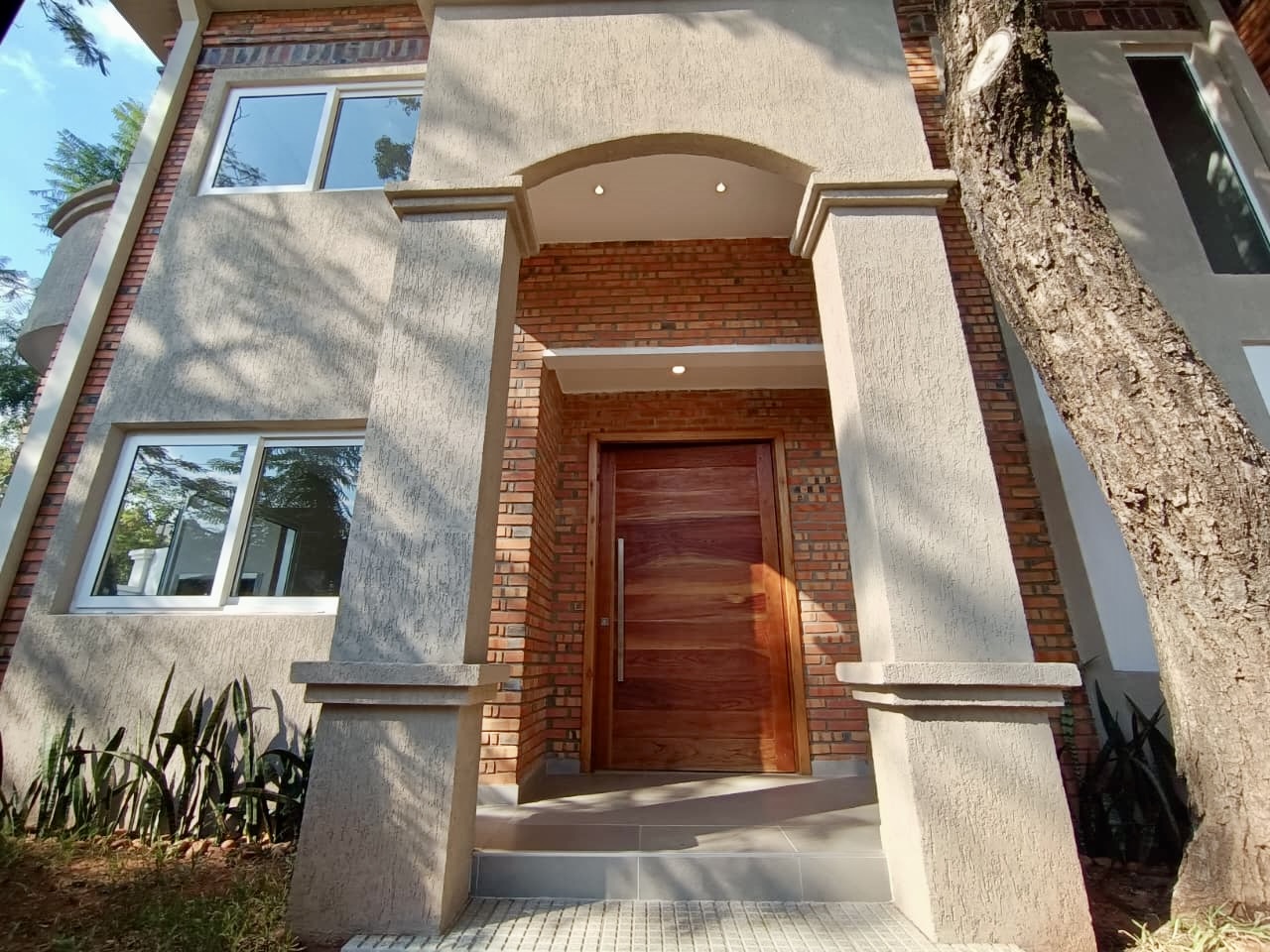 Vendo amplio duplex a estrenar en Sajonia. — foto 2