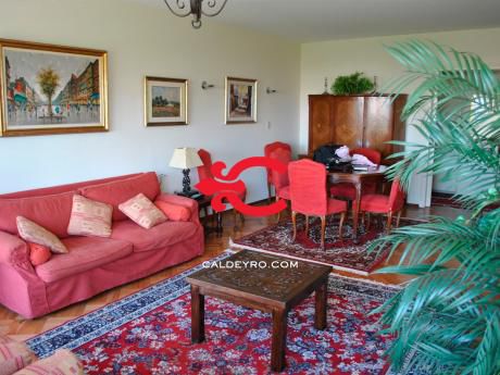 Apartamento En Villa Biarritz. Ref: 5771