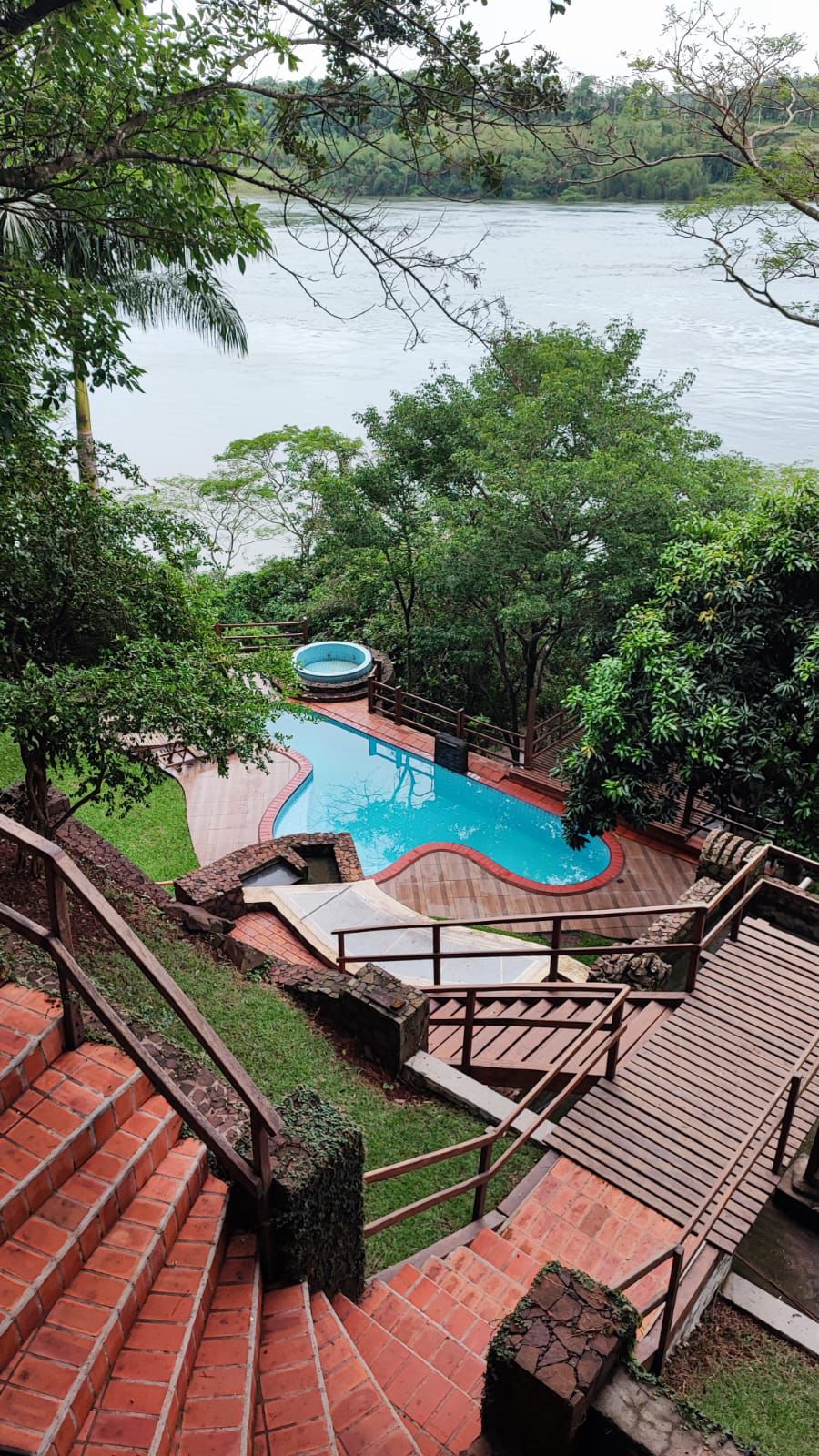 Vendo Casa de Ensueño en el Paraná Country Club con Espectacular Vista al Río — foto 2