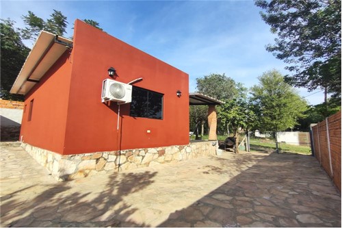 Casa-Venta-Casi Av. Ciervo Cuá, Cristóbal Colón, San Bernardino, Cordillera — foto 3