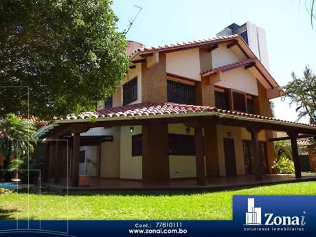Hermosa Casa En Venta En La Av. Beni