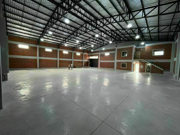 ALQUILO TINGLADO A ESTRENAR!! CON OFICINA EN MRA — foto 3