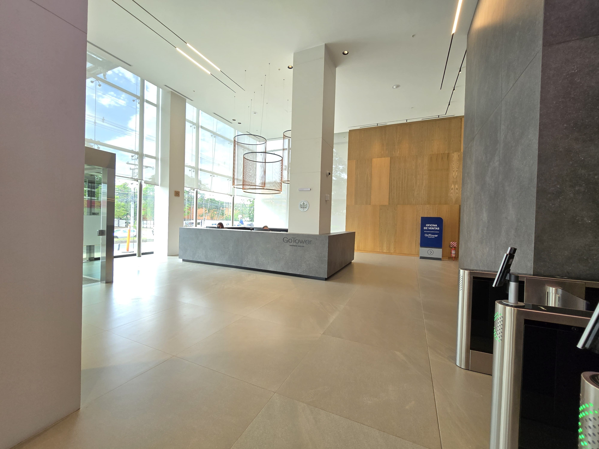 EN VENTA OFICINA CORPORATIVA CON VISTA AL RÍO EN GO TOWER - foto 3
