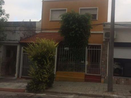 Excelente Casa De 2 Pisos 4 Dorm 2 Baños Pueblo Nuevo