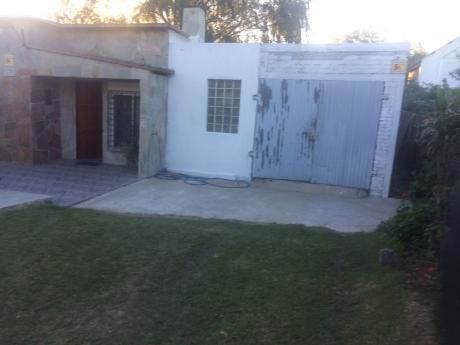 Muy Buena Casa De 2 Dorm. Garage, Gran Terreno