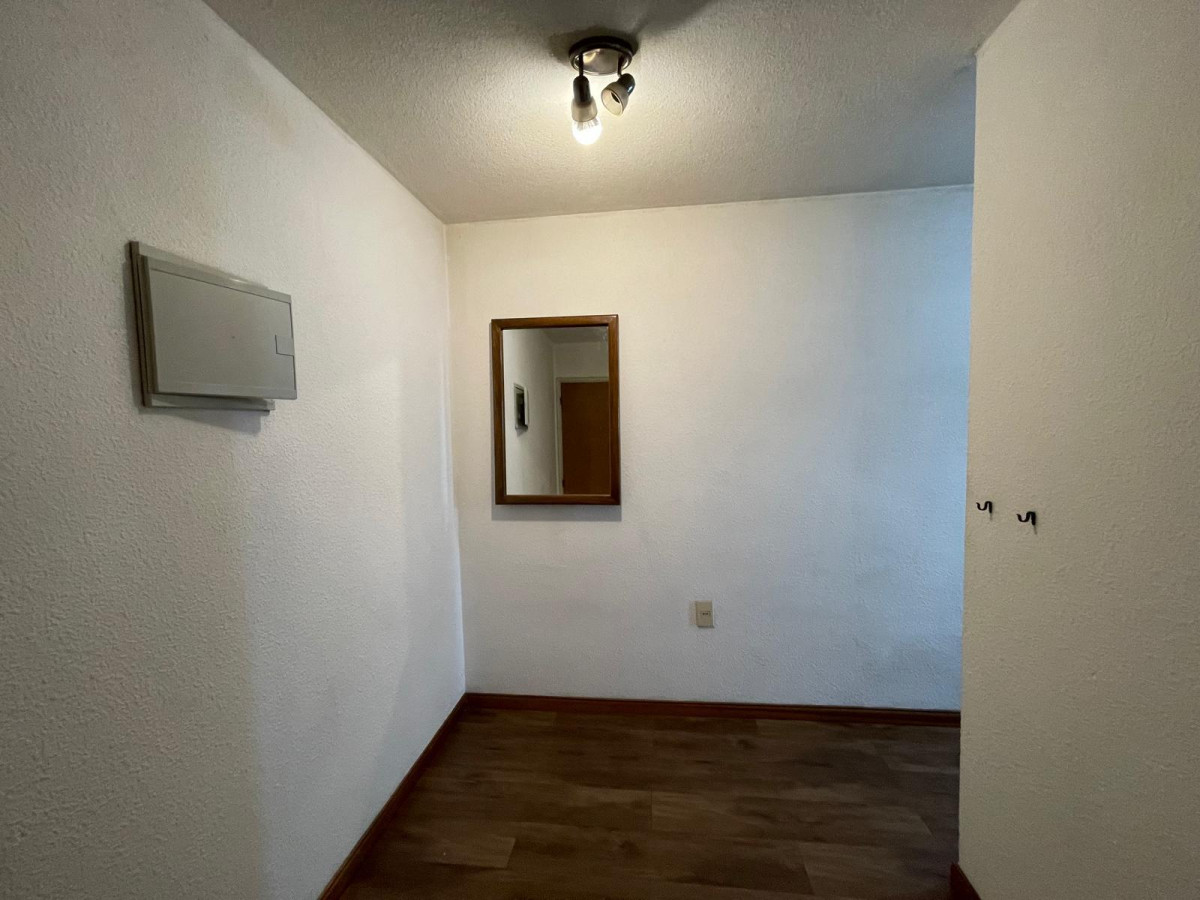 Alquiler monoambiente amueblado en Tres Cruces, Excelente ubicación próximo al Shopping y Terminal