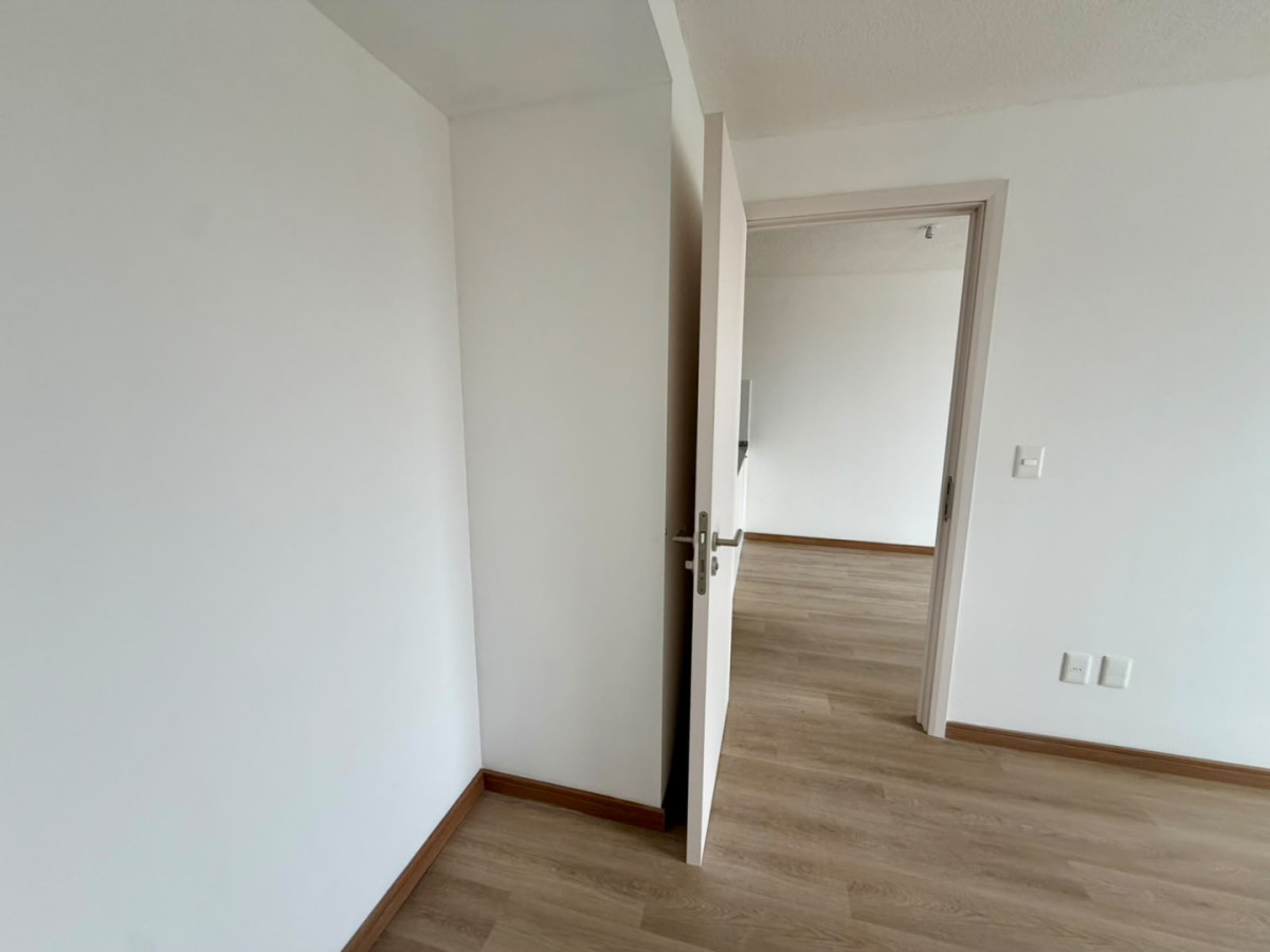 Alquiler 1 dormitorio a estrenar, 9º piso, al frente - Tres Cruces · Foto 10