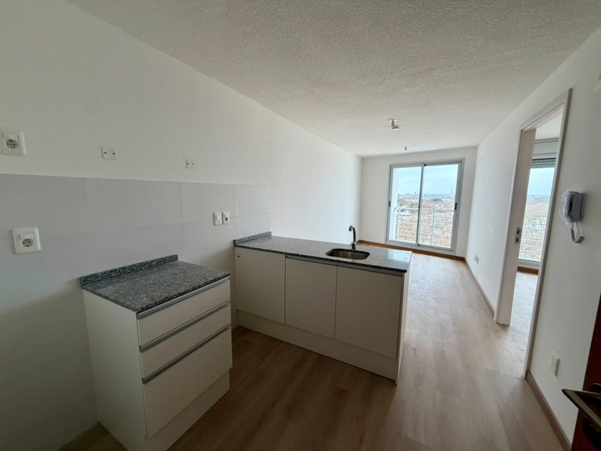 Alquiler 1 dormitorio a estrenar, 9º piso, al frente - Tres Cruces · Foto 3