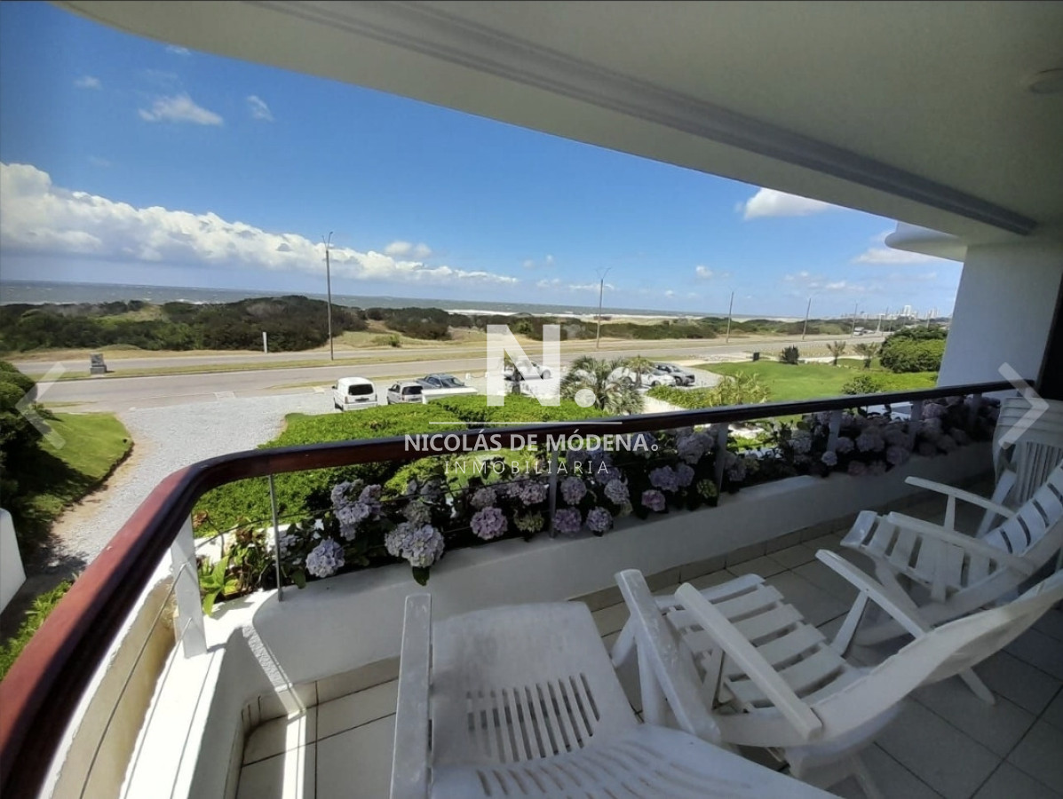 En venta apartamento en Brava, Punta del Este de 4 dormitorios