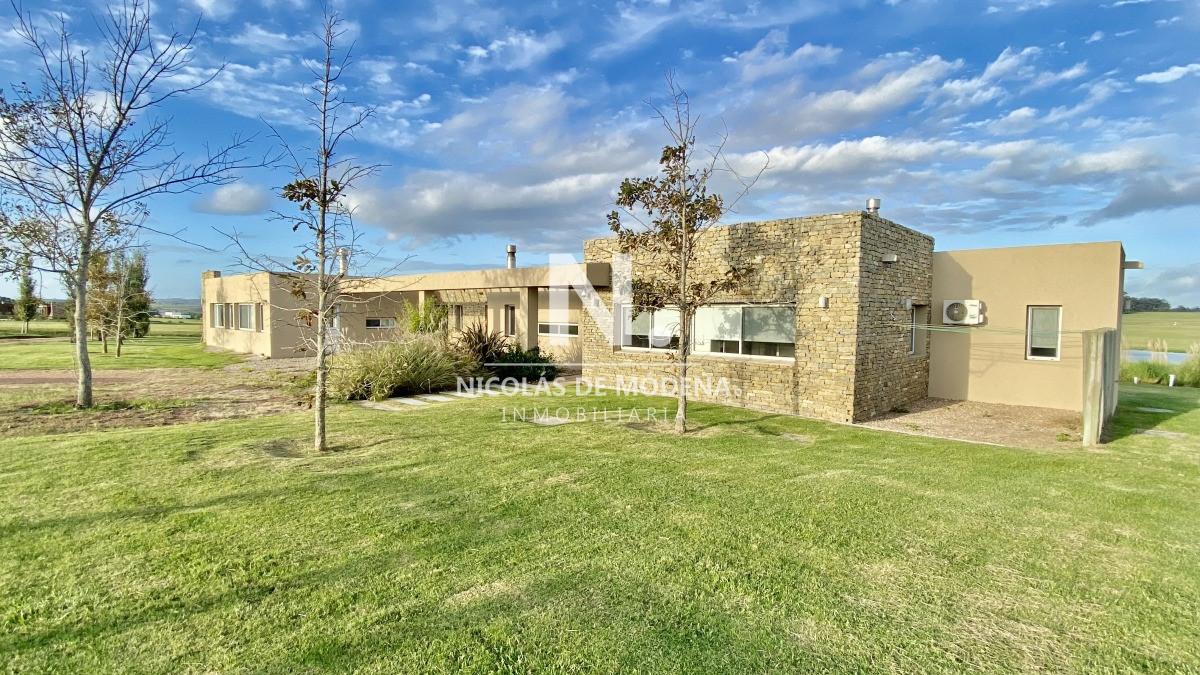 En venta chacra de 6 dormitorios en Laguna de los Cisnes, Punta Ballena