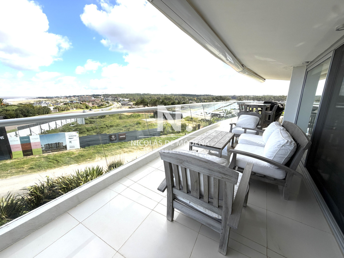 Apartamento en Manantiales , 3 dormitorios en suite