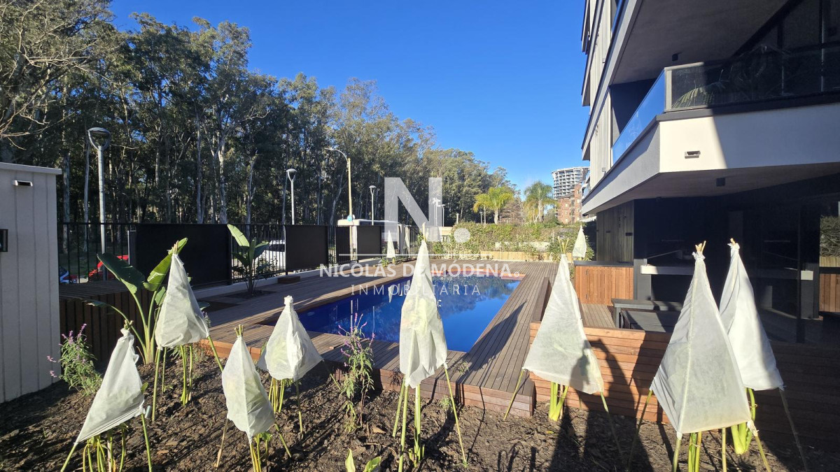 Apartamento en alquiler de 1 dormitorio con garaje en Parque Miramar, Canelones