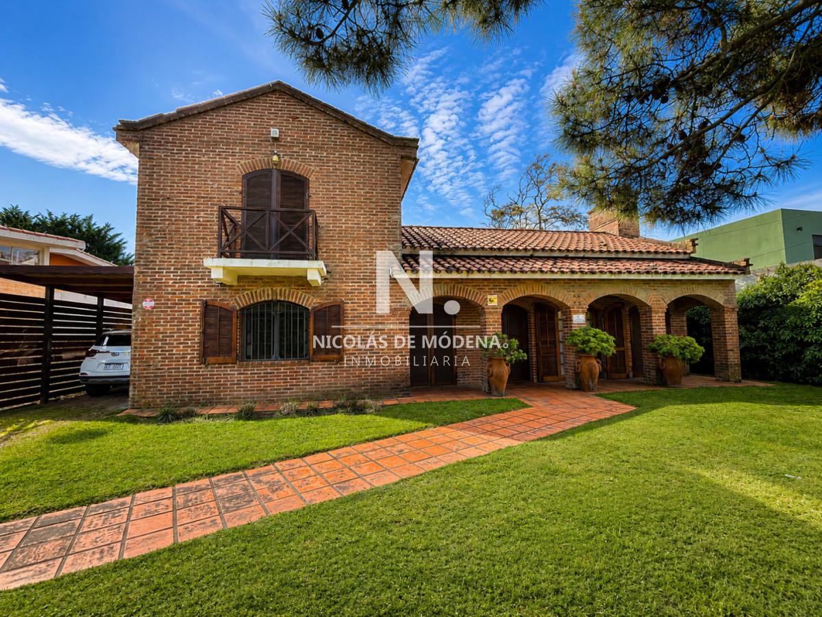 En venta casa de 3 dormitorios ubicada en Mansa, Punta del Este