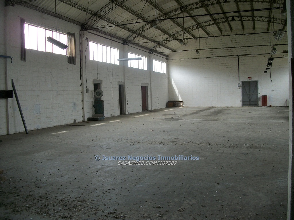 J.S  Local Industrial en BARROS BLANCOS