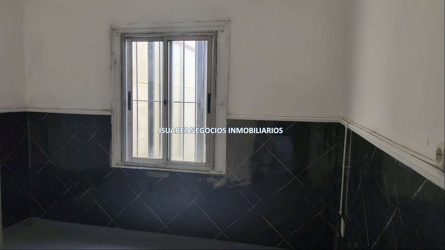 J.S. Casa alquiler Nuevo Paris 2 dormitorios cochera fondo · Foto 10