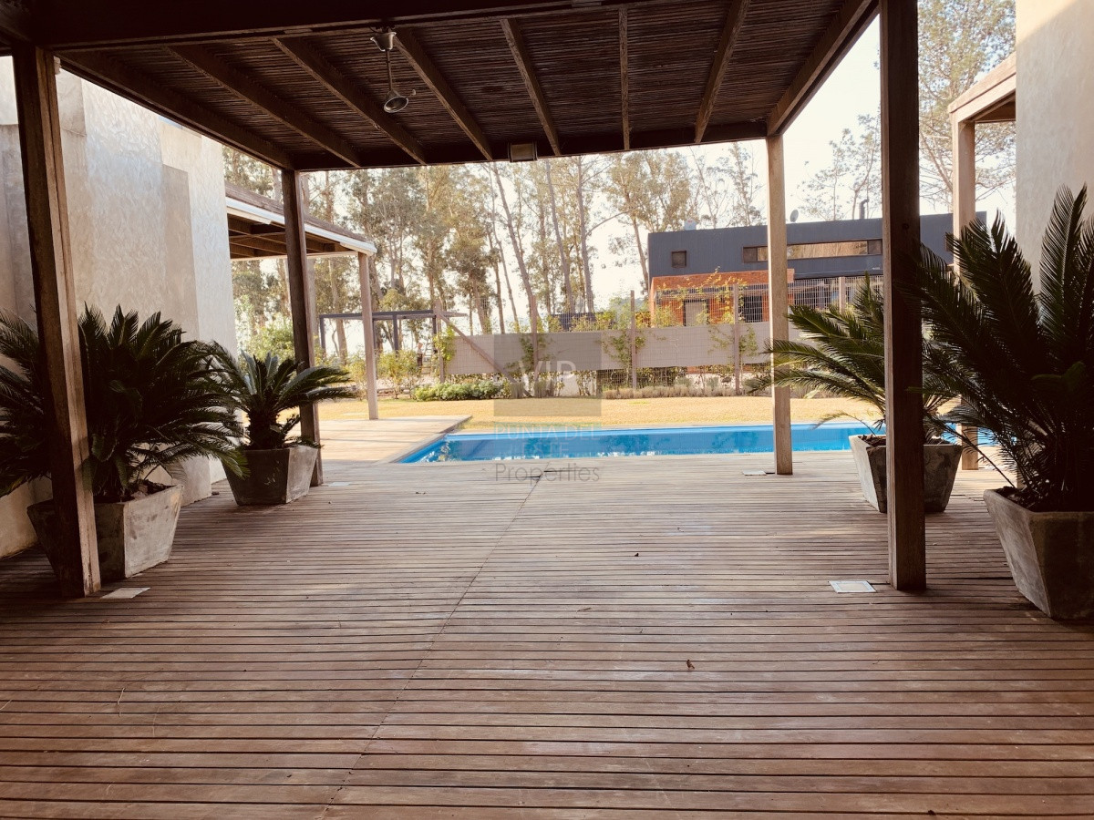 Foto 2 de 30