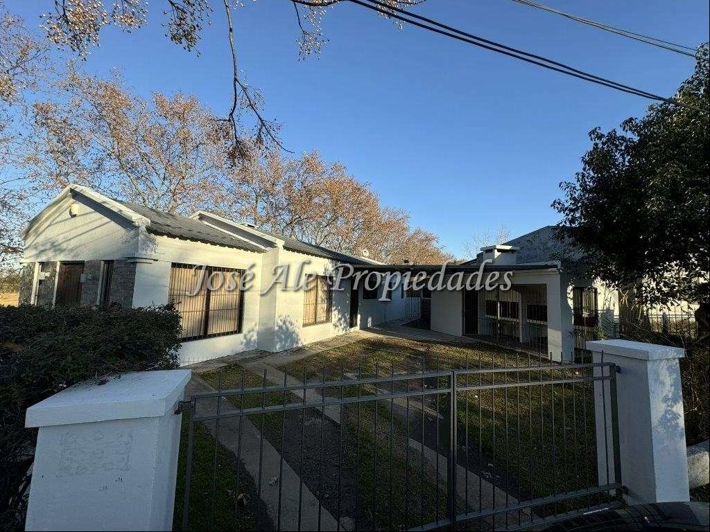 PROXIMAMENTE EN ALQUILER CASA DE 2 DORMITORIOS, SOBRE RUTA 21 A MINUTOS DEL CENTRO DE COLONIA.