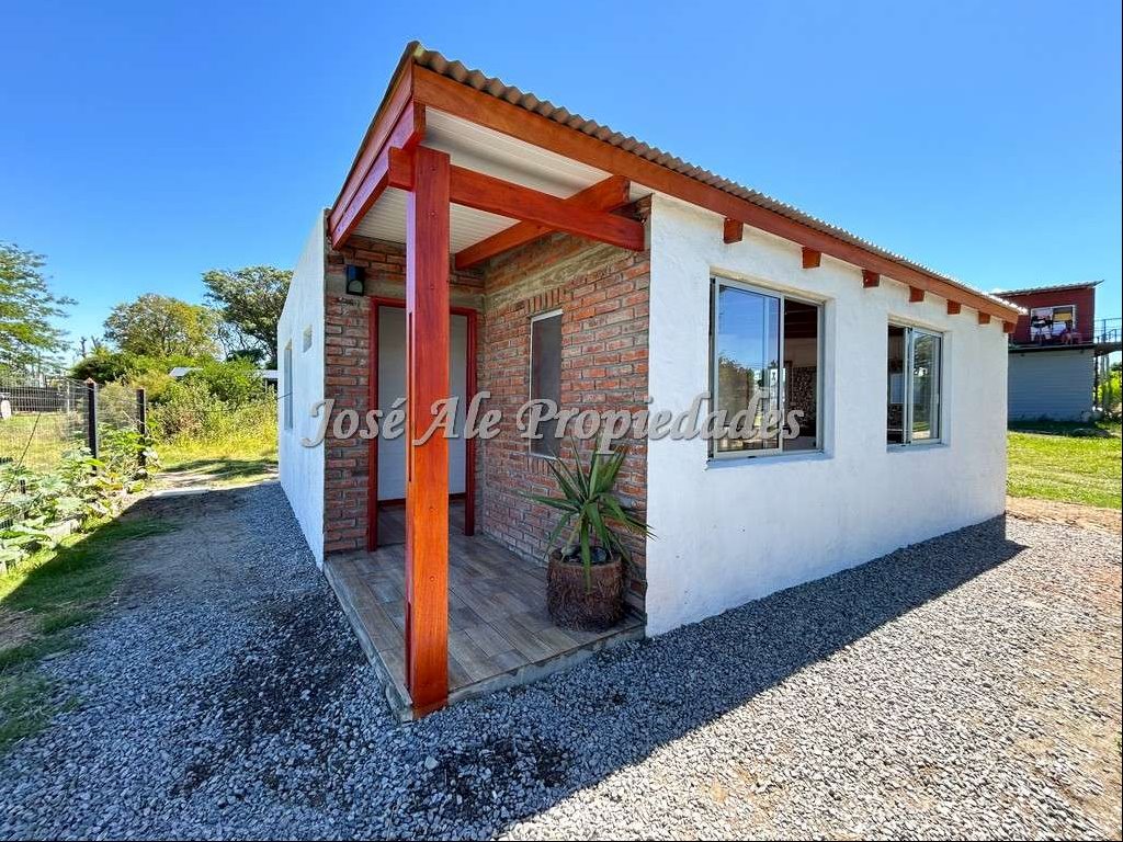EN ALQUILER CASA DE 2 DORM EN EL REAL DE SAN CARLOS,. COLONIA.