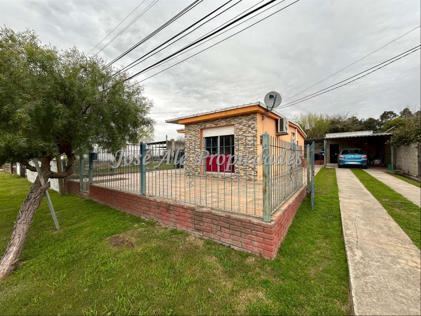 EN VENTA EXCLUSIVIDAD CASA DE 3 DORMITORIOS EN ZONA EL RUTERO, COLONIA.