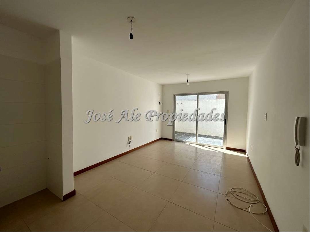 EN ALQUILER MONOAMBIENTE EN EDIFICIO RECIDENCIAL SOBRE LA RAMBLA COSTANERA, COLONIA · Photo 3