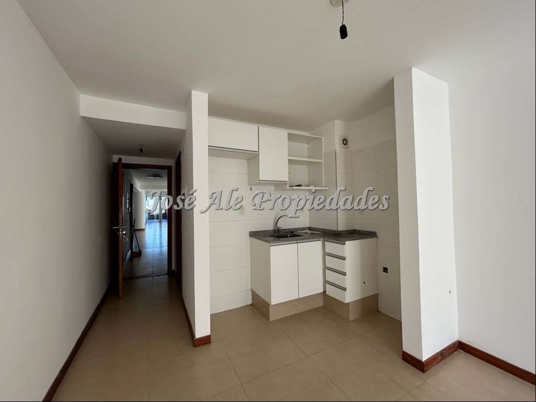 EN ALQUILER MONOAMBIENTE EN EDIFICIO RECIDENCIAL SOBRE LA RAMBLA COSTANERA, COLONIA · Photo 5