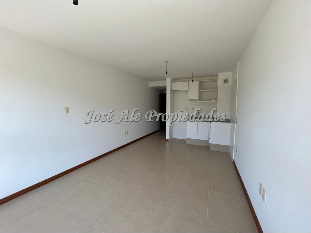 EN ALQUILER MONOAMBIENTE SOBRE LA RAMBLA DE COLONIA. · Photo 4