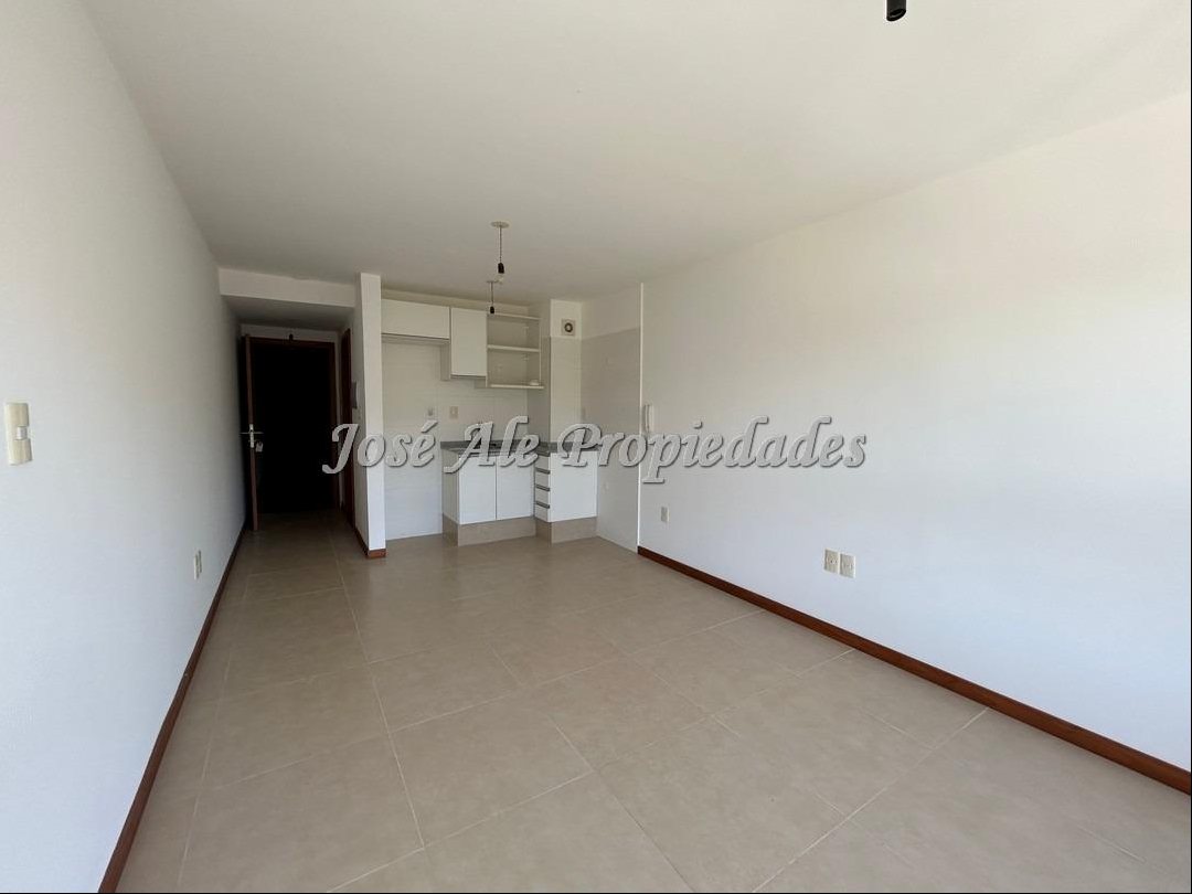 EN ALQUILER MONOAMBIENTE SOBRE LA RAMBLA DE COLONIA. · Photo 5
