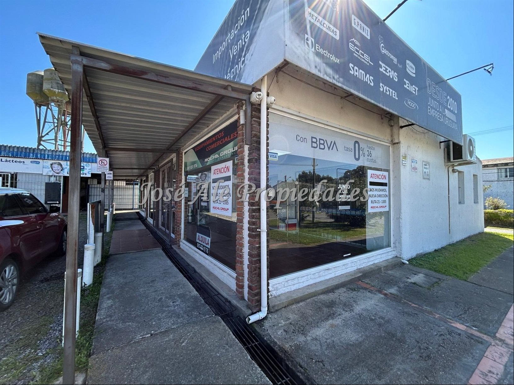 EN ALQUILER AMPLIO LOCAL COMERCIAL DE 240M2 UBICADO EN EL REAL DE SAN CARLOS, COLONIA · Photo 6