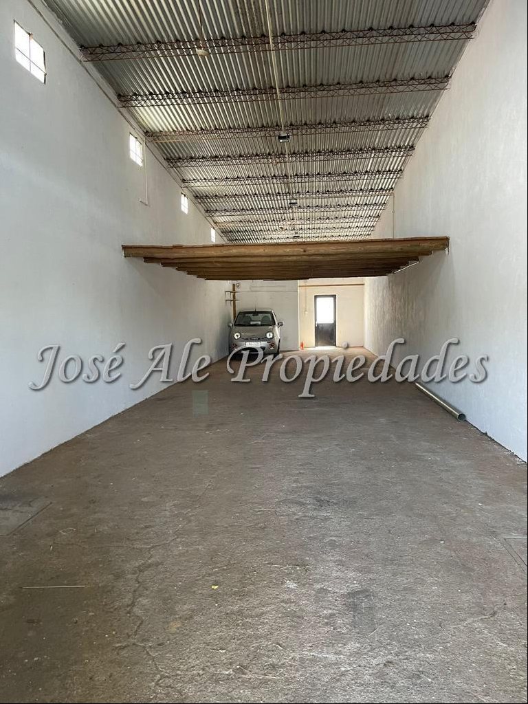 EN ALQUILER AMPLIO GALPÓN DE 130M2 UBICADO EN EL BARRIO EL GENERAL, COLONIA. · Foto 8