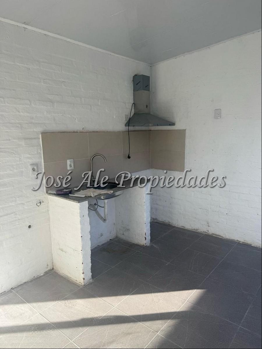 EN ALQUILER CASA DE 2 DORMITORIOS UBICADA EN FERRANDO, COLONIA. · Photo 4