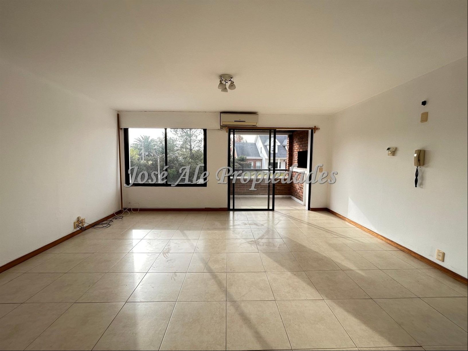 EN ALQUILER APARTAMENTO DE 1 DORMITORIO, SOBRE LA RAMBLA DE COLONIA. · Photo 3