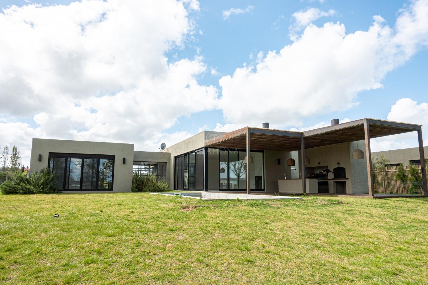 Casa en alquiler - Ref 632