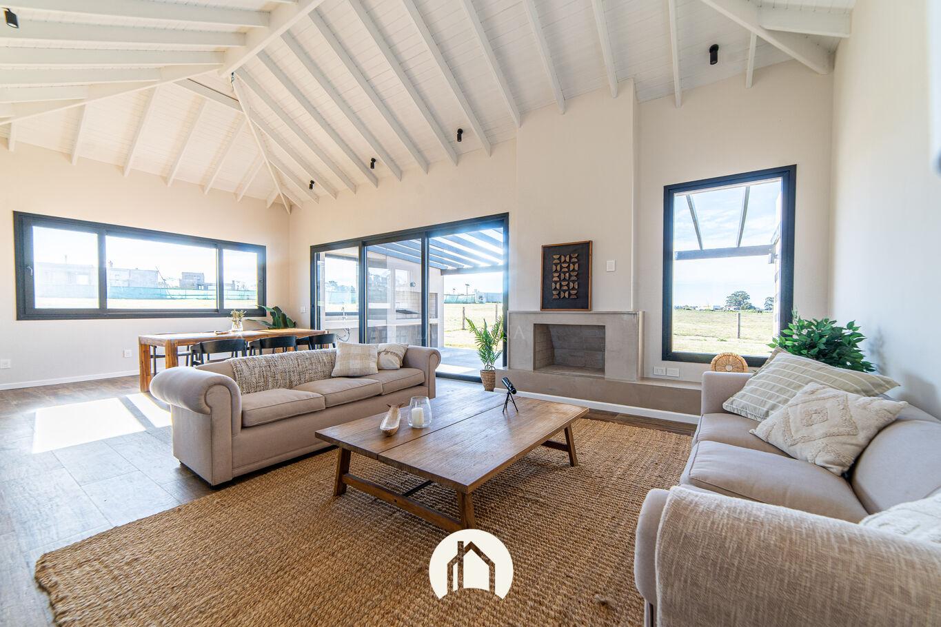 Casa en venta - Ref 733