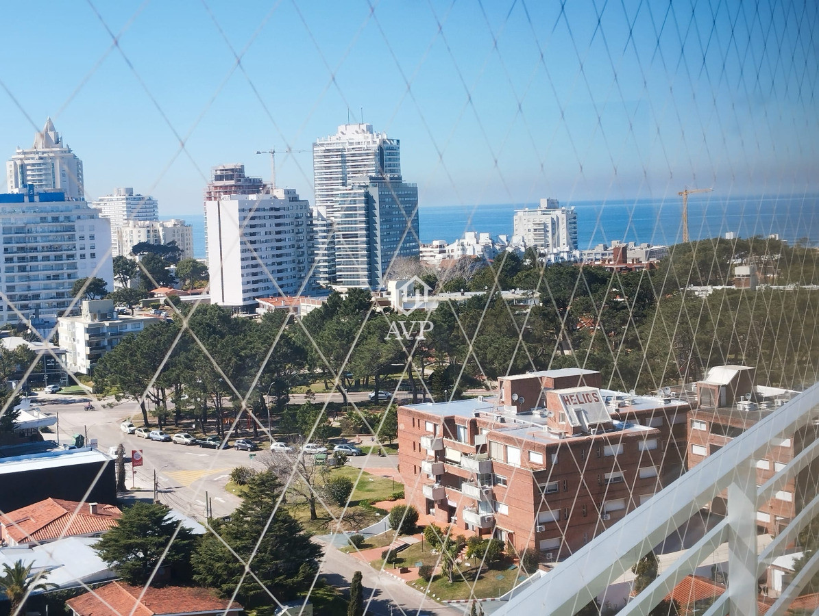 Apartamento en  torre de lujo con todos los servicios. A pasos del Conrad