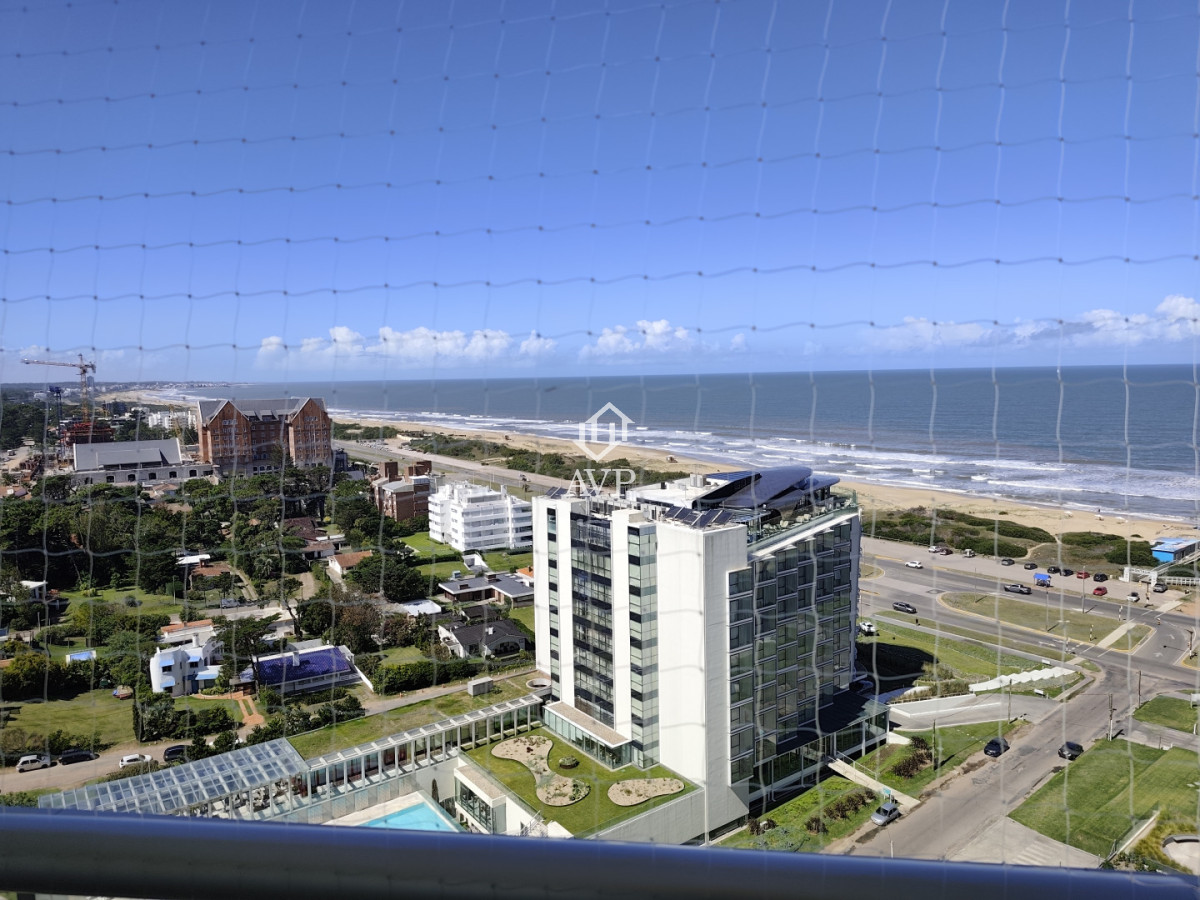 Excelente apartamento con vista al mar y todos los servicios