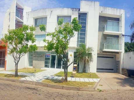 Departamento En Venta En La Av. Suarez Arana