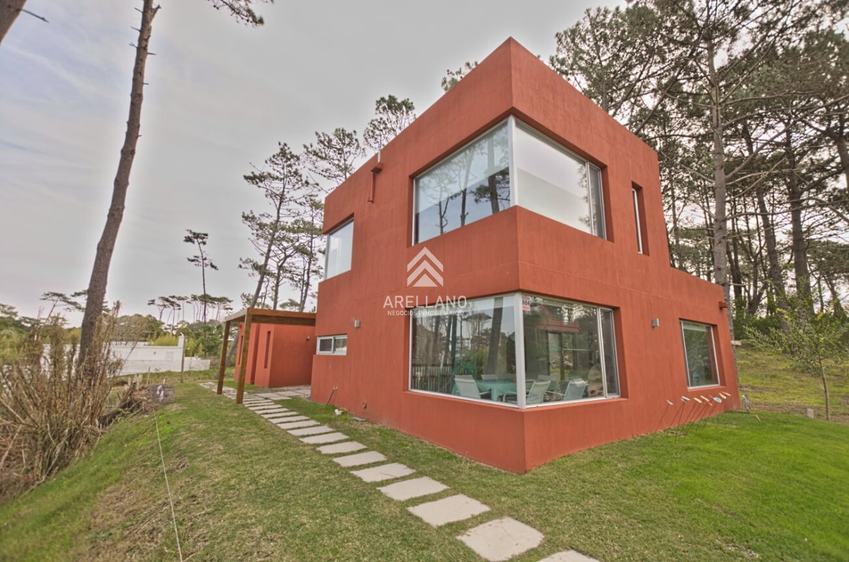Casa en venta 3 dormitorios - Montoya