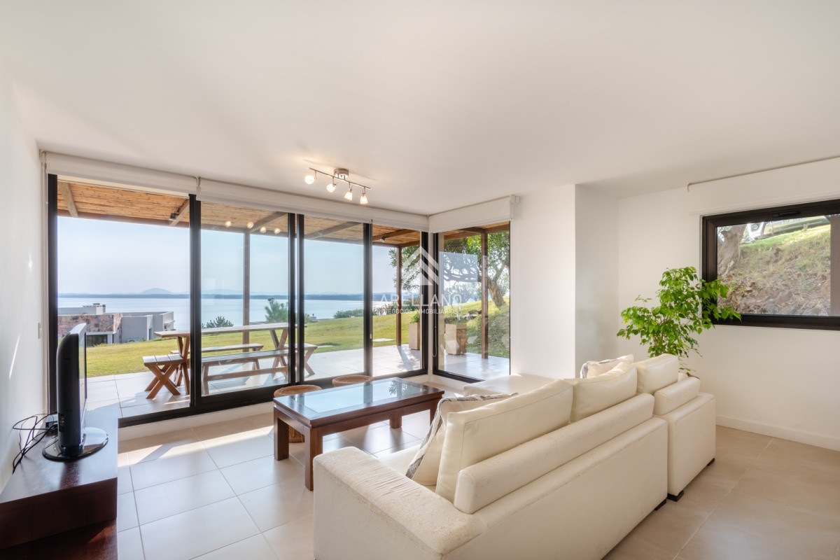 Apartamento en venta en Punta Ballena