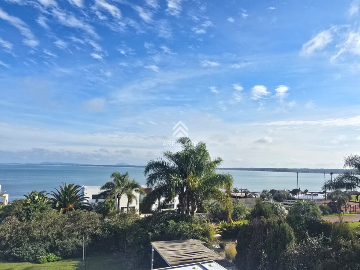 Venta casa 4 dormitorios Punta Ballena
