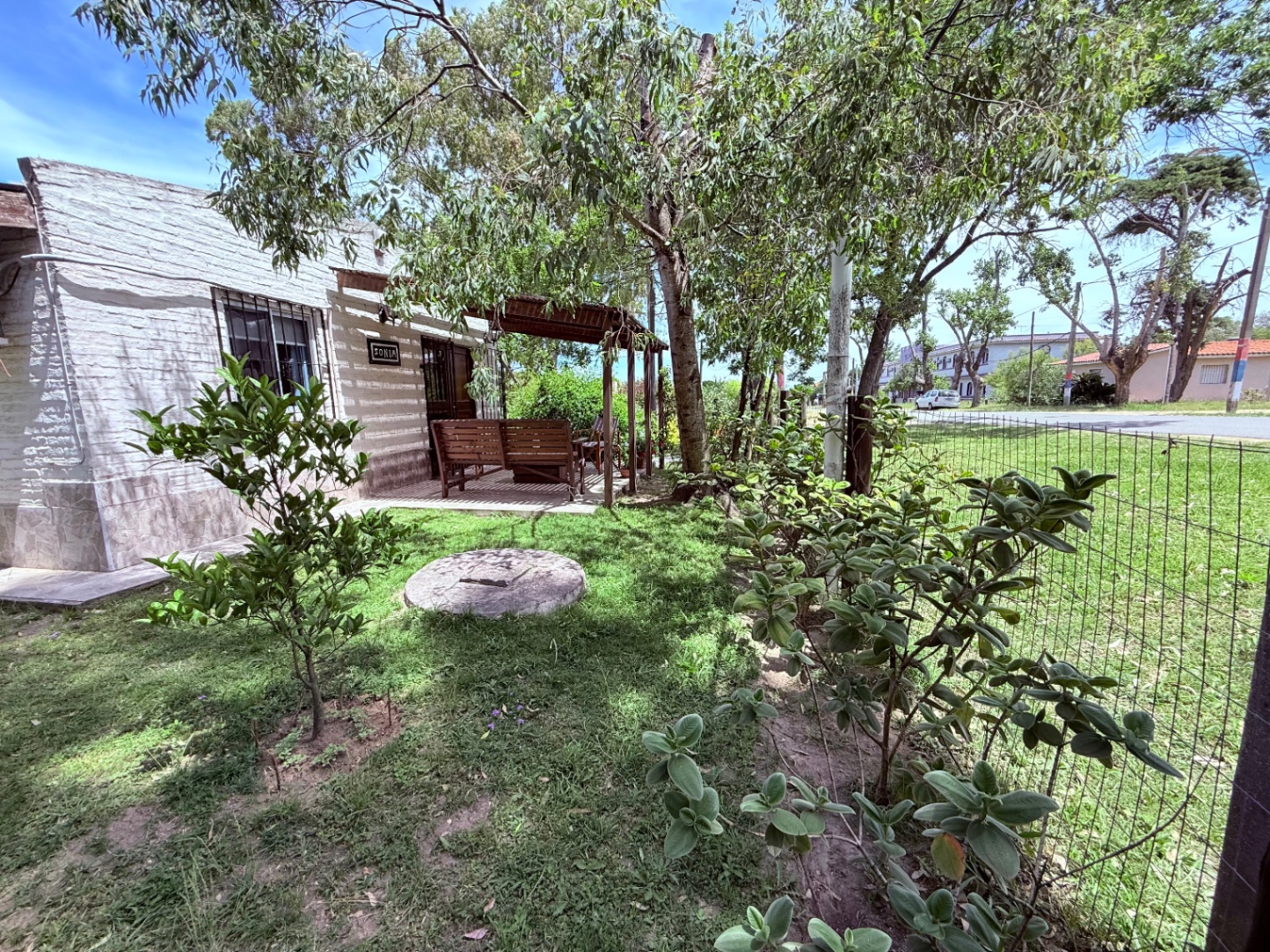 Photo 4 of 29