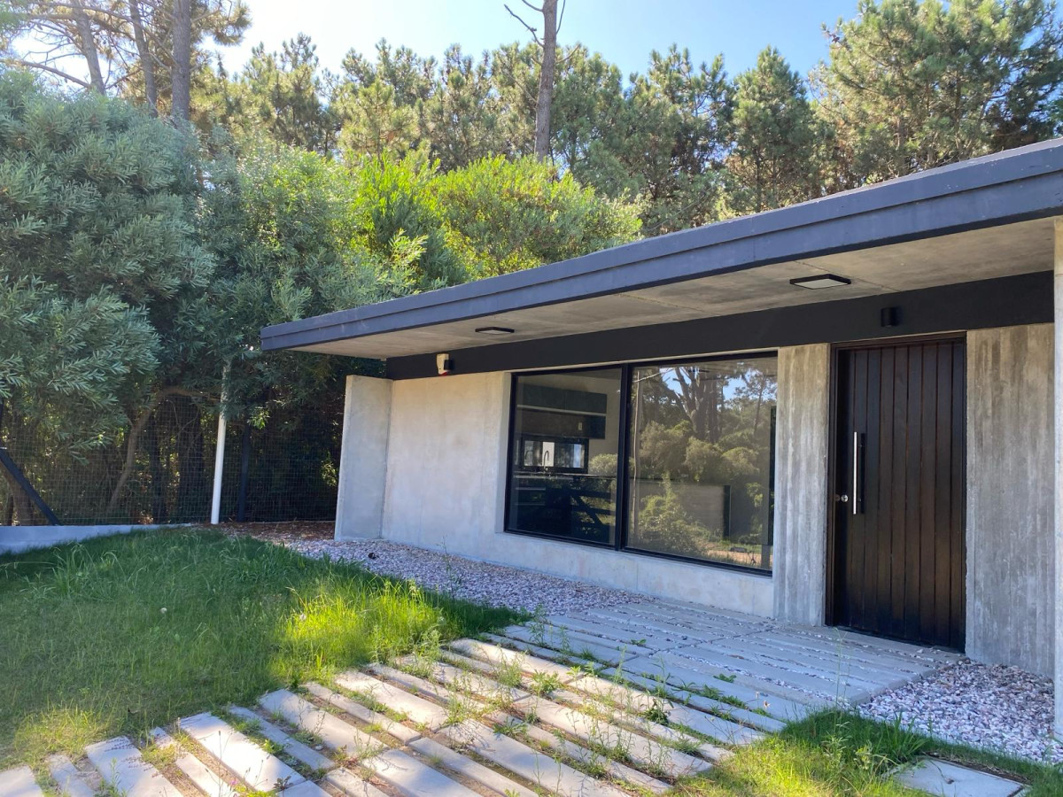Venta Casa 3 Dormitorios en Punta Colorada