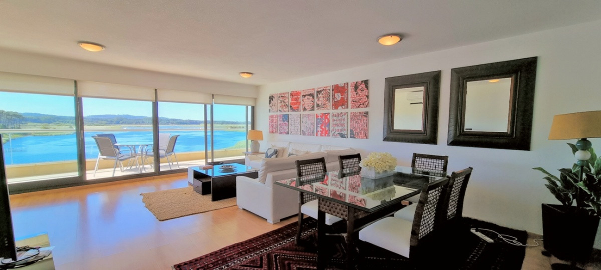 Venta Apartamento Duplex 3 dormitorios en la Laguna del Diario