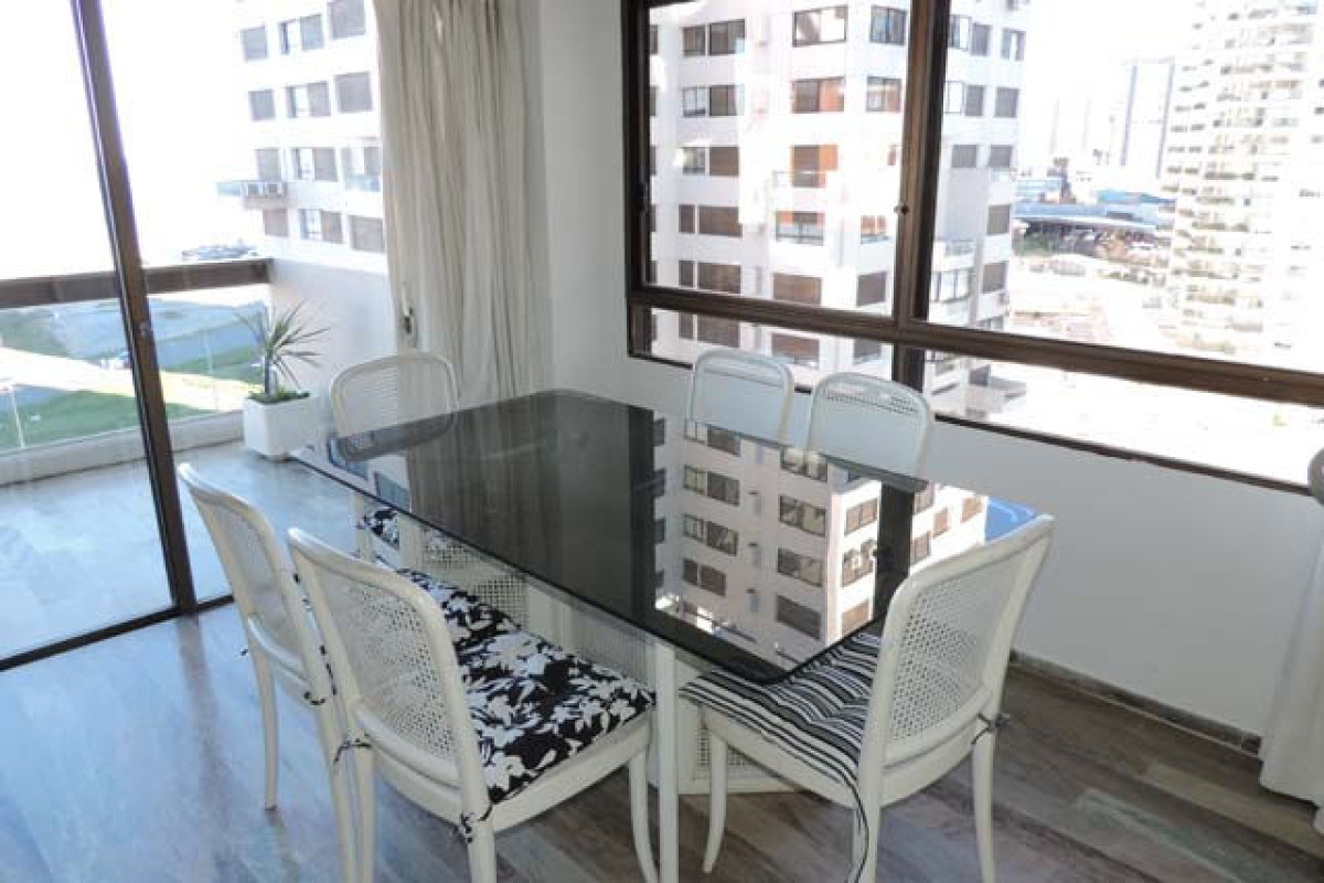 Venta Apartamento 3 Dormitorios en Parquemar Center