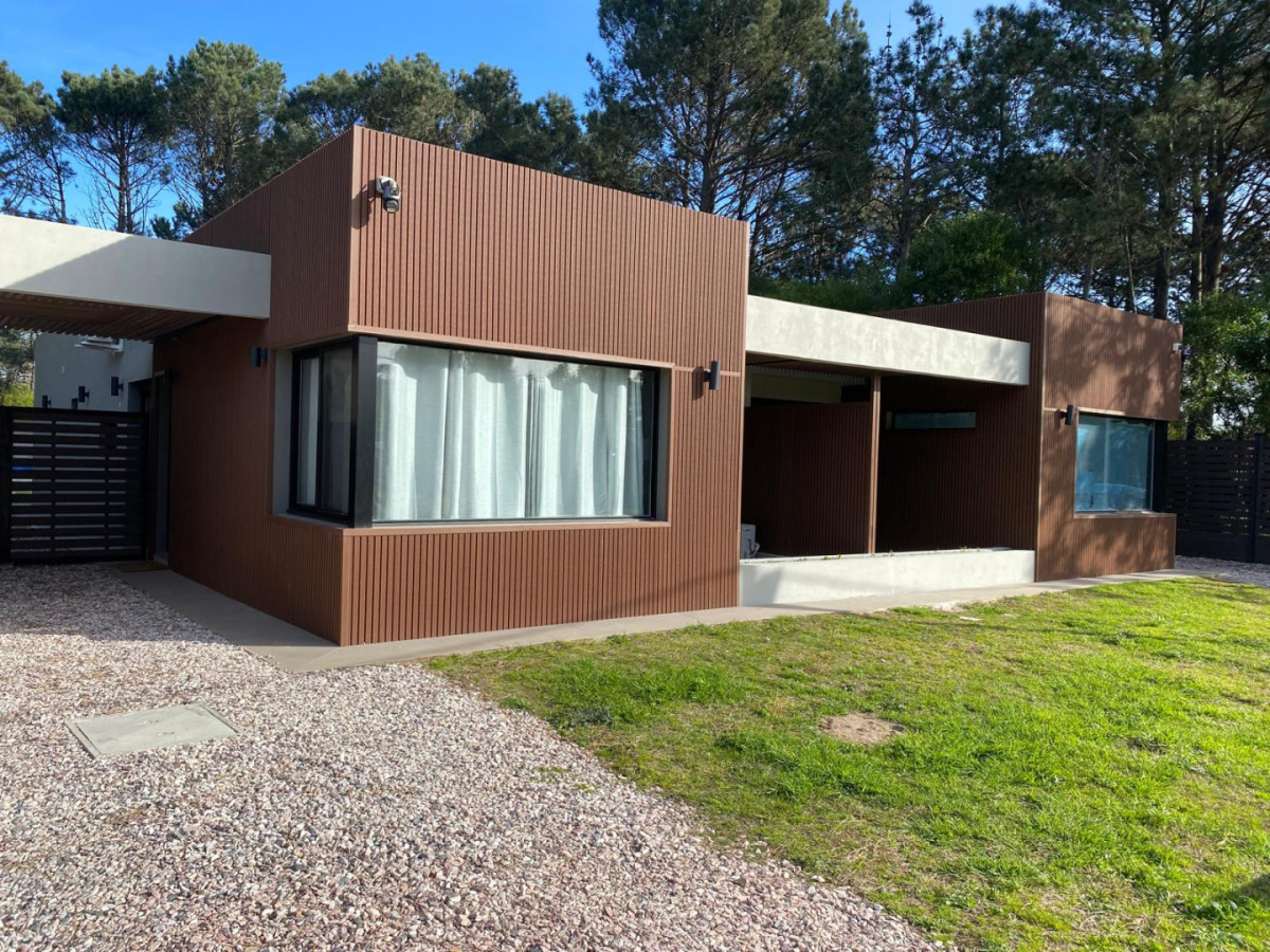 Venta Casa 3 Dormitorios en Punta Colorada
