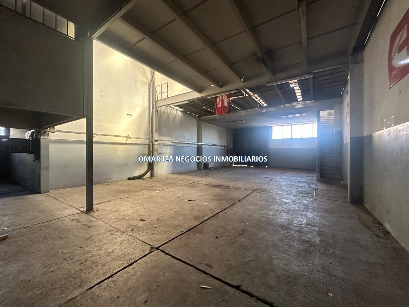 ALQUILER LOCAL COMERCIAL MALVIN SOBRE AV DEPOSITO, GARAGE · Foto 10