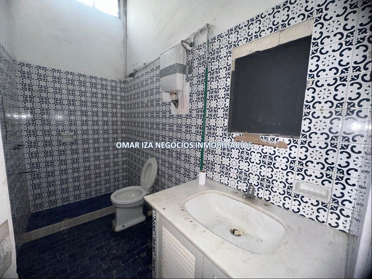Alquiler local comercial Cno Maldonado 1700m2, galpón deposito, entrada vehicular, fraccionado o su totalidad · Foto 9