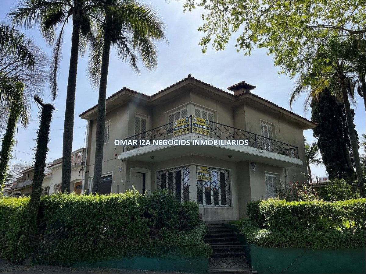 VENTA DE EXCELENTE CASA EN PADRON UNICO, MALVIN, 4 DORMITORIOS, PATIO