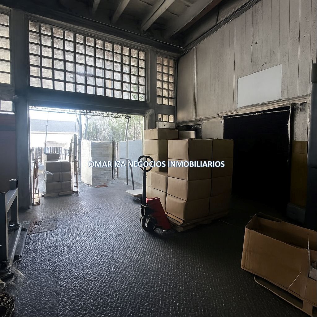 ALQUILER LOCAL INDUSTRIAL EN AGUADA 200m2, GALPON, DEPOSITO, ENTRADA DE CAMIONES · Foto 8